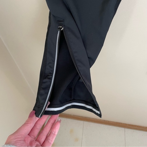 Nike Shield Tech Men’s Running Tights, lightweight, Water Resistance, Si… - Picture 15 of 16